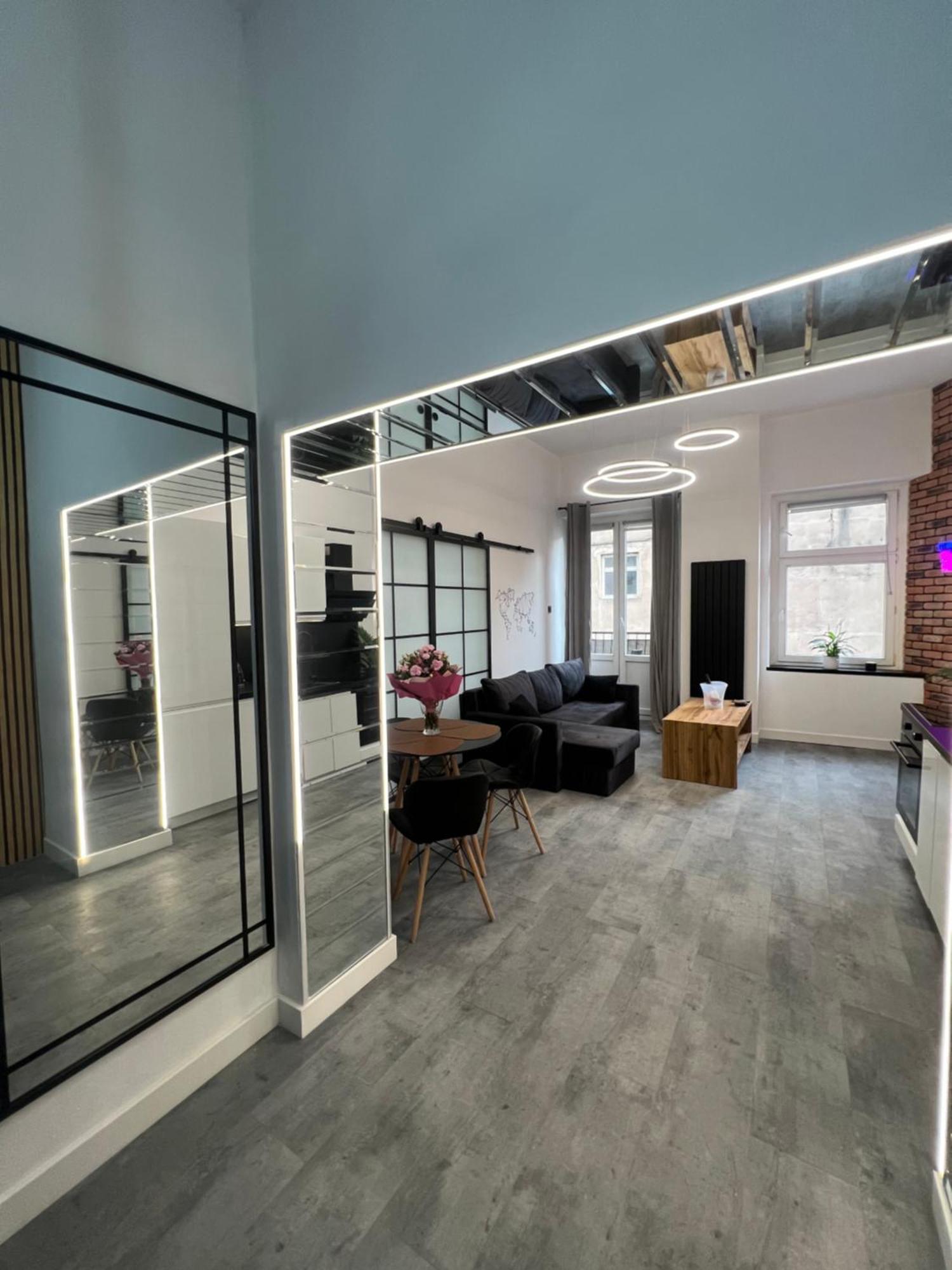 Loft W Centrum Z Jacuzzi Vratislav Exteriér fotografie