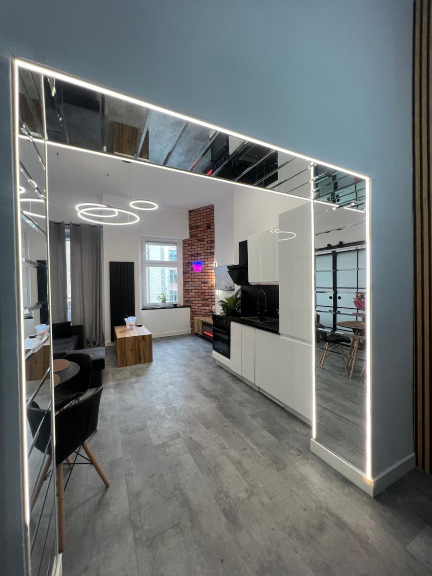 Loft W Centrum Z Jacuzzi Vratislav Exteriér fotografie